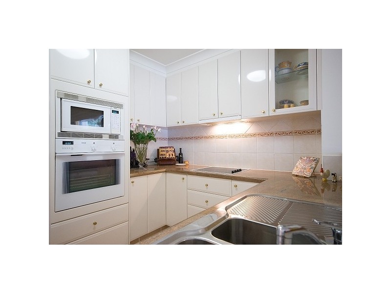 9/100 Cotlew Street East       APOLLO ADELPHI SPRINGS, Southport QLD 4215