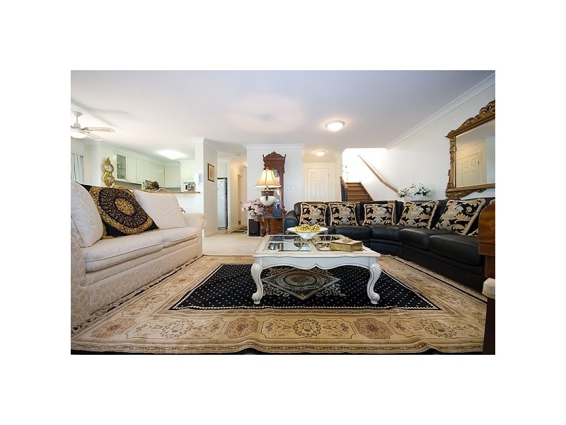 100 Cotlew Street, Southport QLD 4215