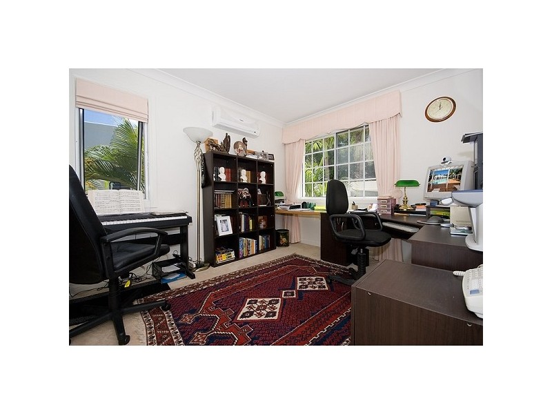 100 Cotlew Street, Southport QLD 4215