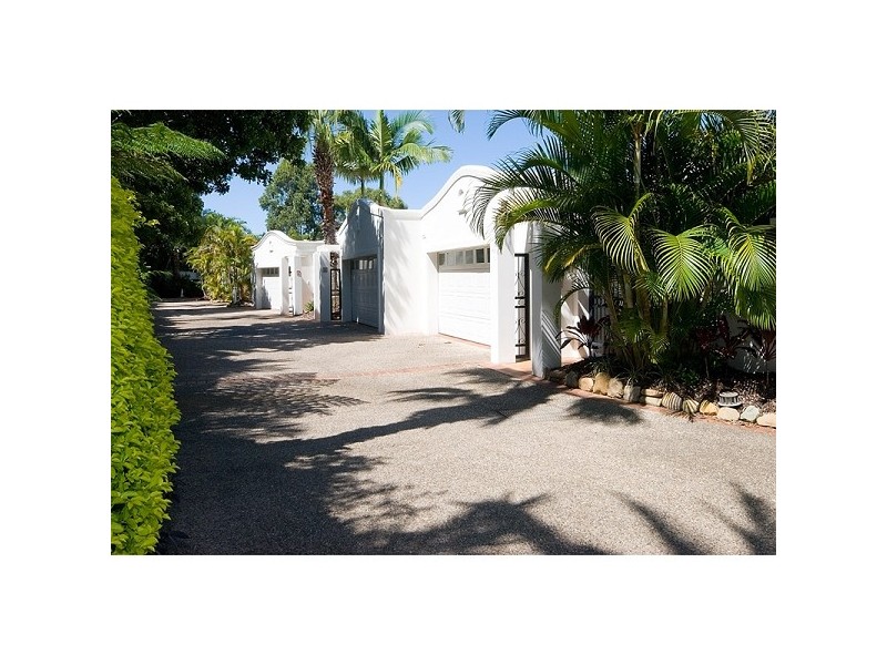 100 Cotlew Street, Southport QLD 4215