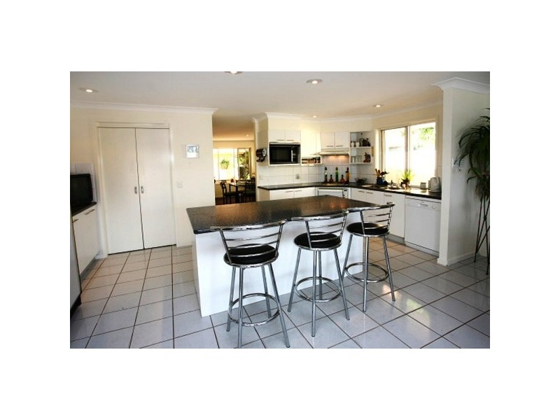 106 UPTON STREET, Bundall QLD 4217