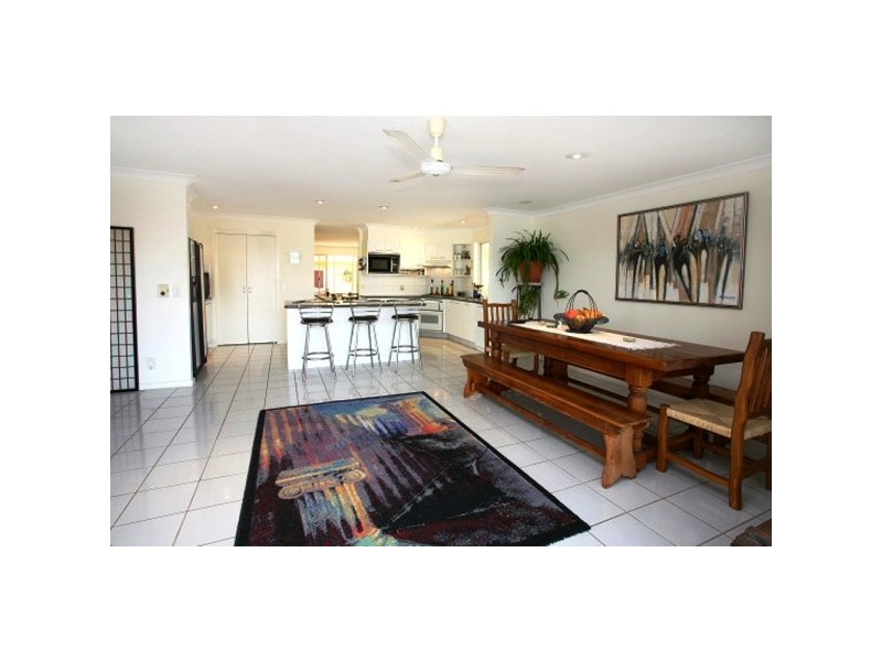 106 UPTON STREET, Bundall QLD 4217