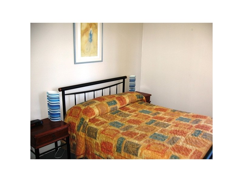 9 Laycock St, Surfers Paradise QLD 4217