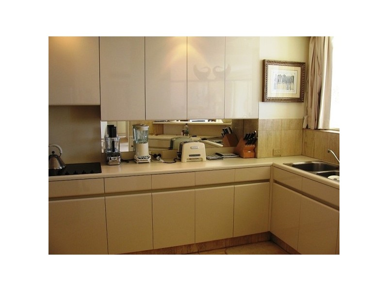 1 Serisier Avenue, Main Beach QLD 4217