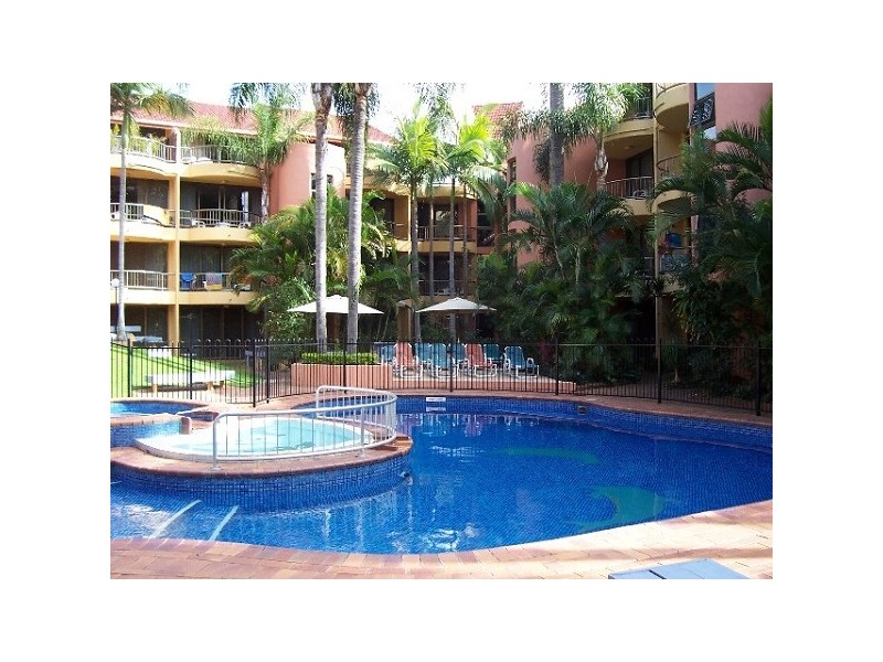 38 Enderley Avenue, Surfers Paradise QLD 4217