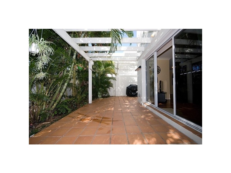 100 Cotlew Street East   ADRIANA  ADELPHI SPRINGS, Southport QLD 4215