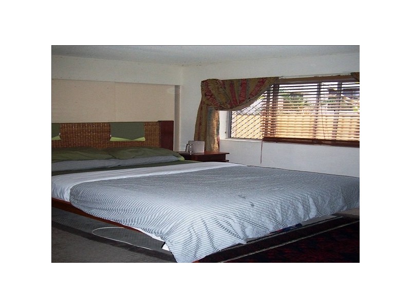 39 Old Burleigh Road, Surfers Paradise QLD 4217