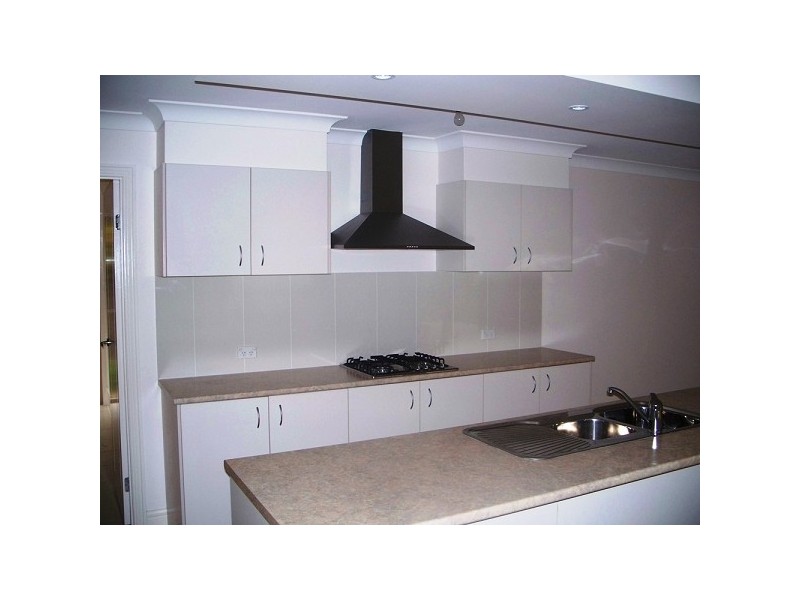 11 Rosalie Crt, Gaven QLD 4211