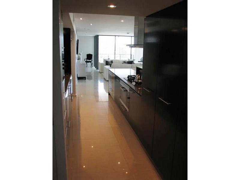 20-24 Hughes Ave, Main Beach QLD 4217