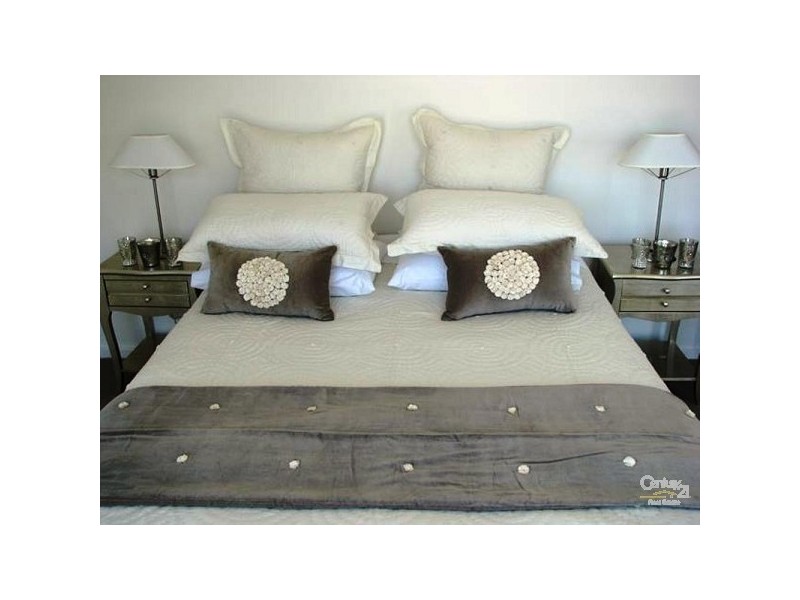 20-24 Hughes Ave, Main Beach QLD 4217