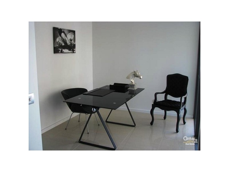 20-24 Hughes Ave, Main Beach QLD 4217