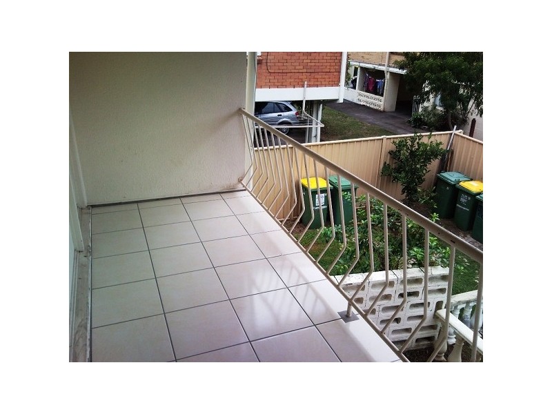 30 Leonard Ave, Surfers Paradise QLD 4217