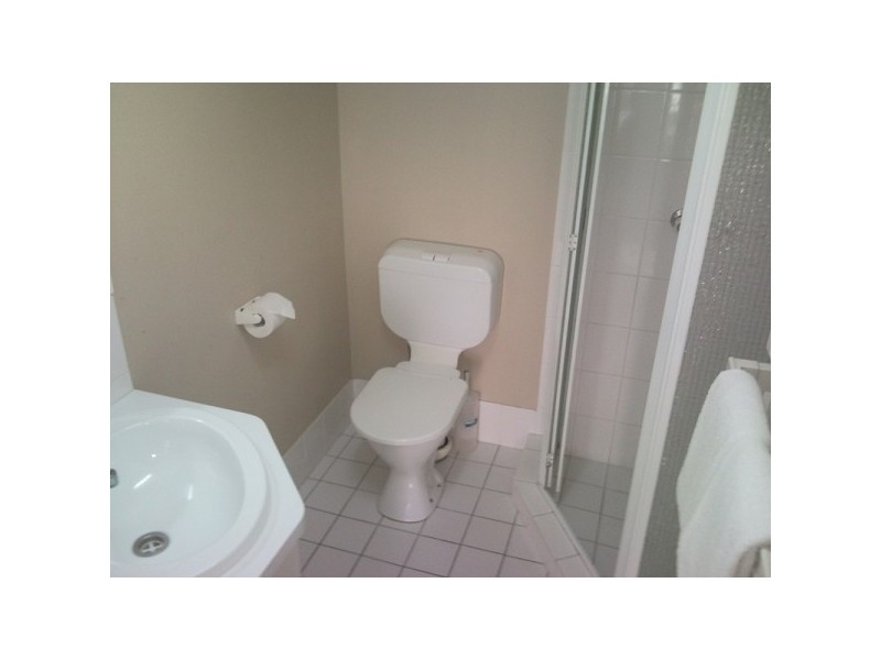 43 Cypress Avenue, Surfers Paradise QLD 4217