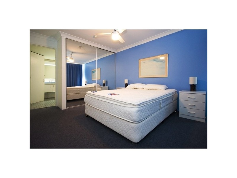 70 Remembrance Dr SURFERS PLAZA, Surfers Paradise QLD 4217