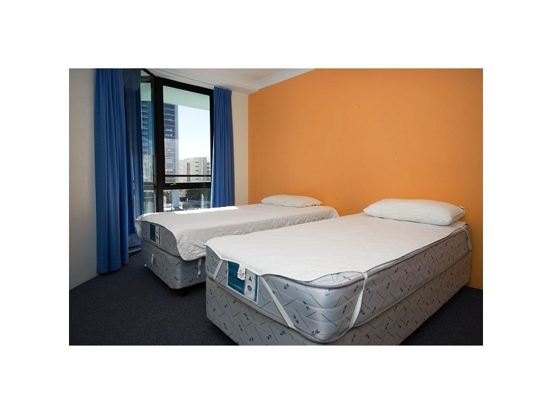 70 Remembrance Dr SURFERS PLAZA, Surfers Paradise QLD 4217