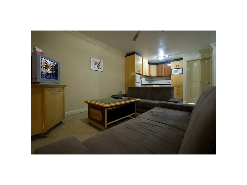 38 Enderley Avenue, Surfers Paradise QLD 4217