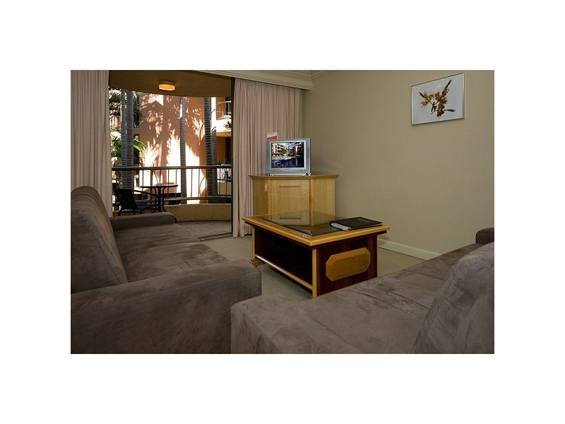 38 Enderley Avenue, Surfers Paradise QLD 4217