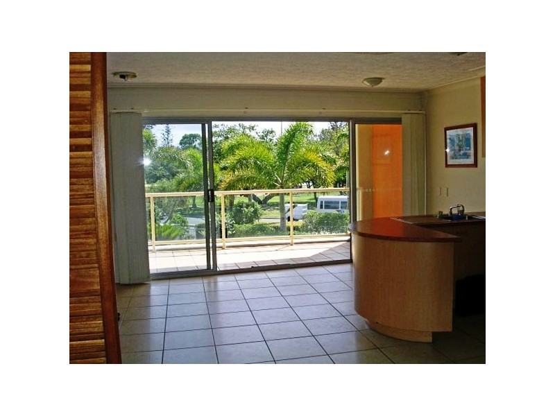 106 Marine Parade RAYS RESORT, Southport QLD 4215