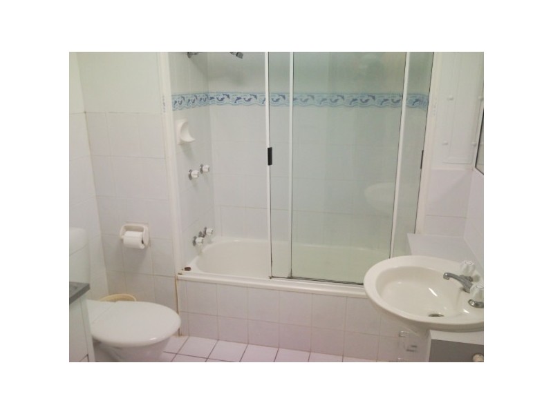 42 Beach Pde, Surfers Paradise QLD 4217