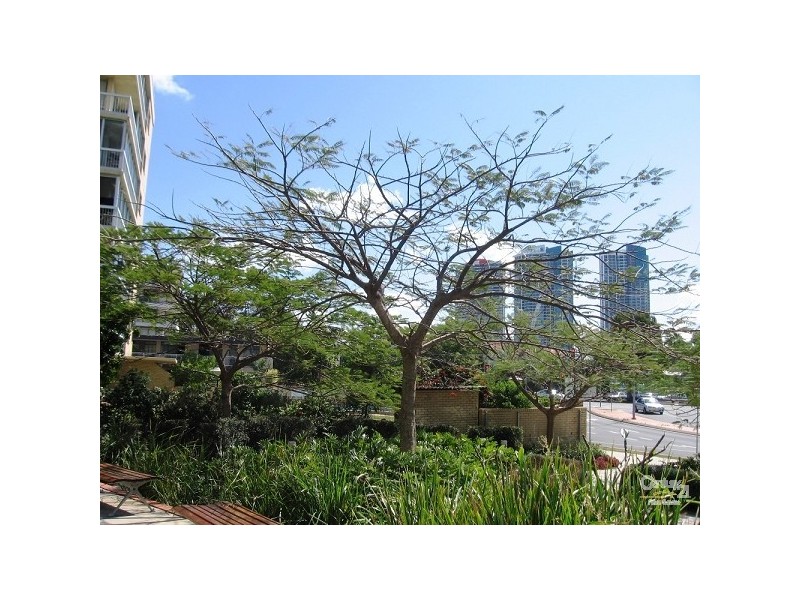 18 Queen Street, Southport QLD 4215