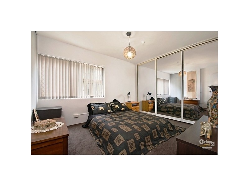 18 Queen Street, Southport QLD 4215