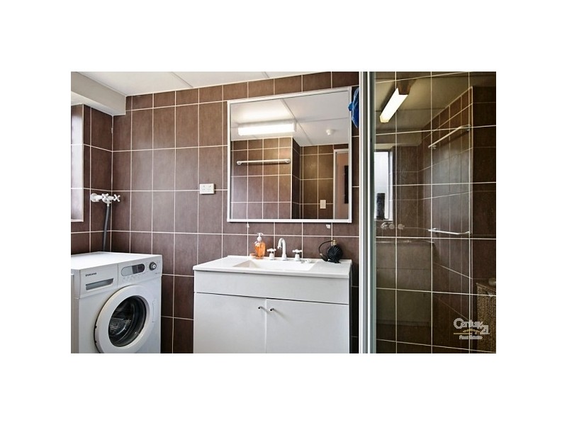 18 Queen Street, Southport QLD 4215