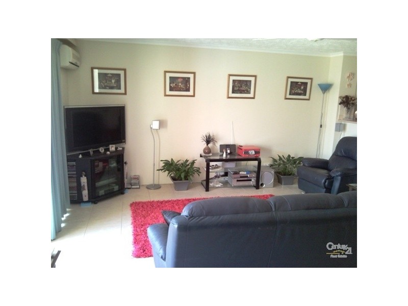 30 Dalpura Street, Chevron Island QLD 4217