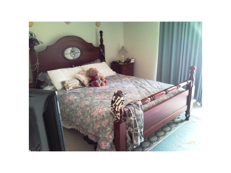 30 Dalpura Street, Chevron Island QLD 4217