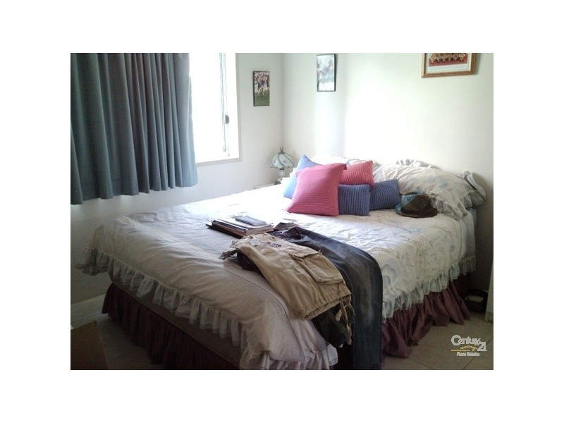 30 Dalpura Street, Chevron Island QLD 4217