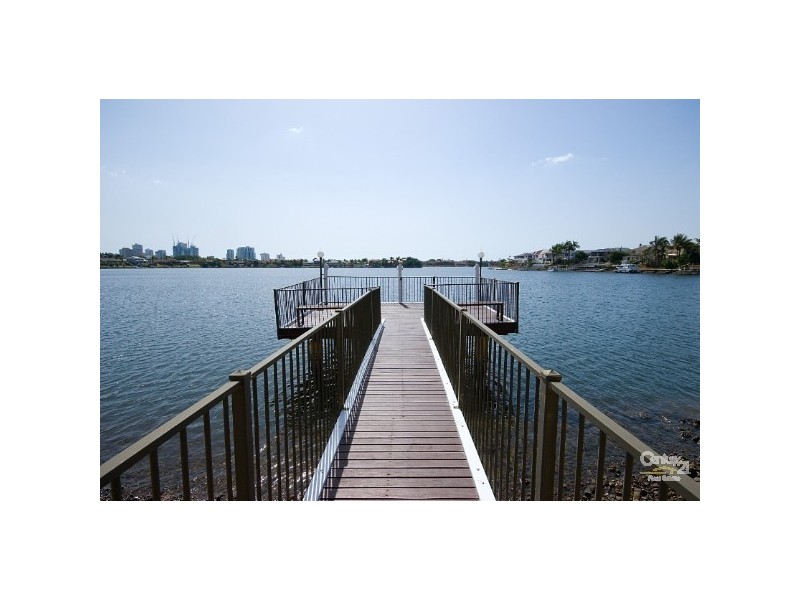 12 Lowanna Ct, Mermaid Waters QLD 4218