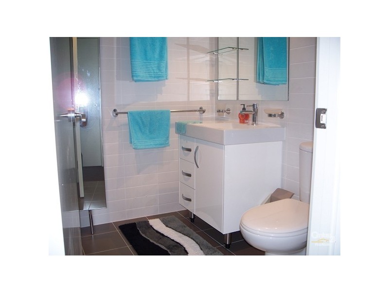 . Surfers Paradise, Chevron Island QLD 4217