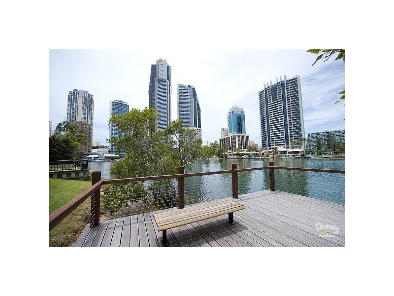 . Surfers Paradise, Chevron Island QLD 4217