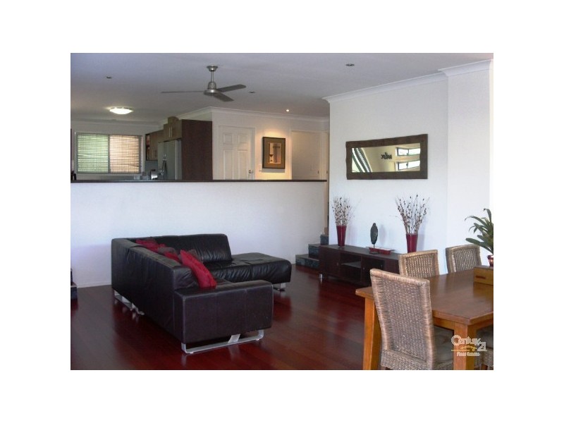 6 Tibor Court, Ashmore QLD 4214