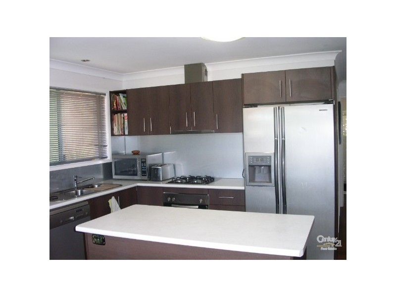 6 Tibor Court, Ashmore QLD 4214