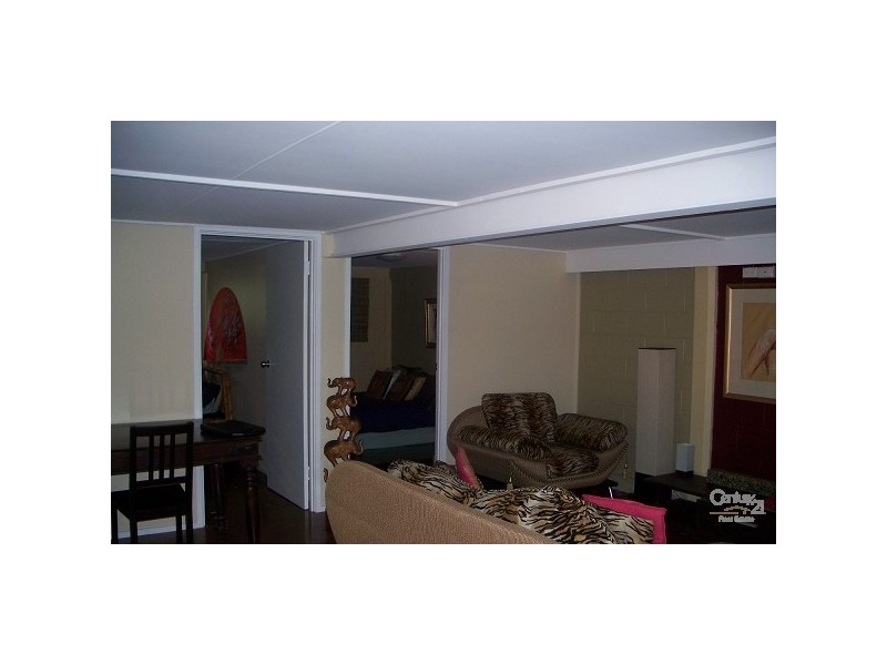 11 Birtwistle Street, Southport QLD 4215