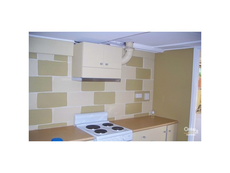 11 Birtwistle Street, Southport QLD 4215