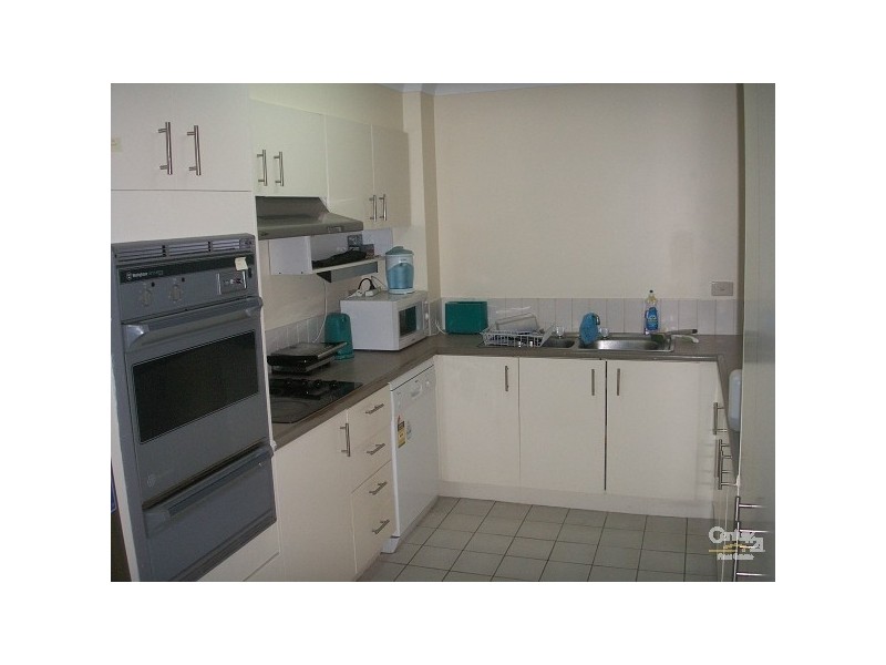 70 Remembrance Dr Surfers Plaza, Surfers Paradise QLD 4217