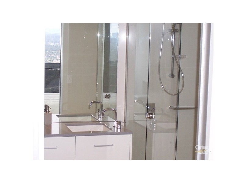 9 Ferny Avenue, Surfers Paradise QLD 4217