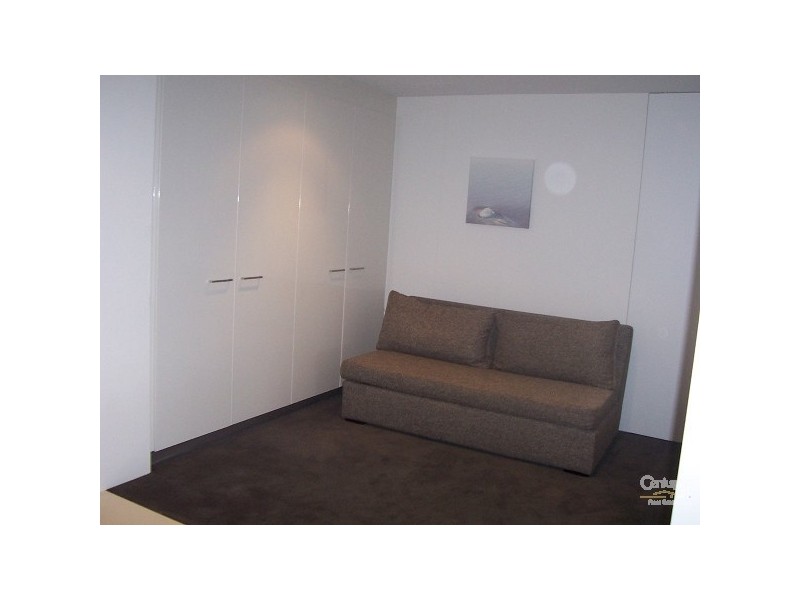 9 Ferny, Surfers Paradise QLD 4217