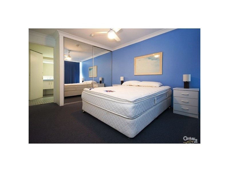 70 Remembrance Dr Surfers Plaza, Surfers Paradise QLD 4217