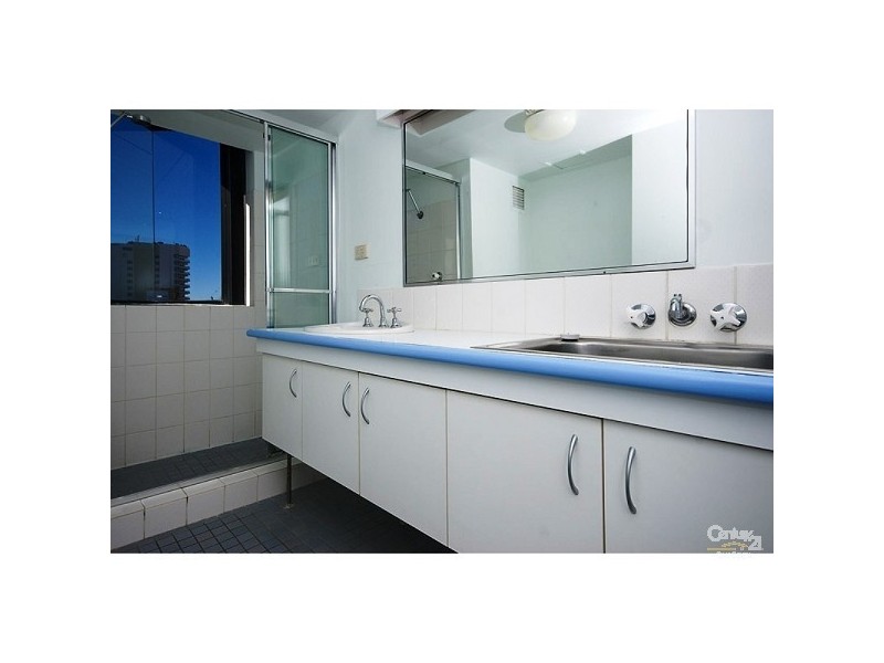 70 Remembrance Dr Surfers Plaza, Surfers Paradise QLD 4217