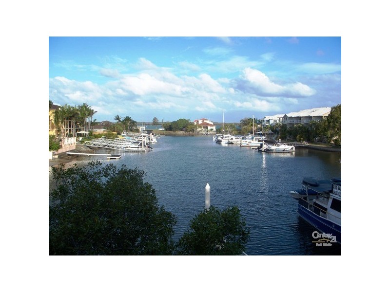 89 Bayview Street, Runaway Bay QLD 4216