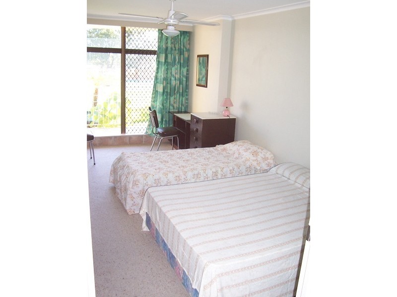 33/4 Thornton St, Surfers Paradise QLD 4217