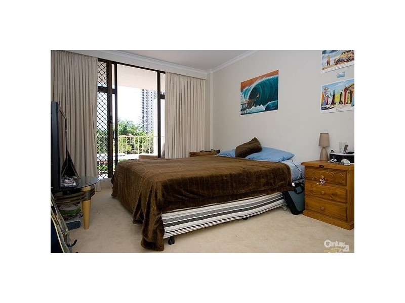 33 Thornton St, Surfers Paradise QLD 4217