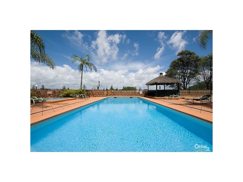 33 Thornton St, Surfers Paradise QLD 4217