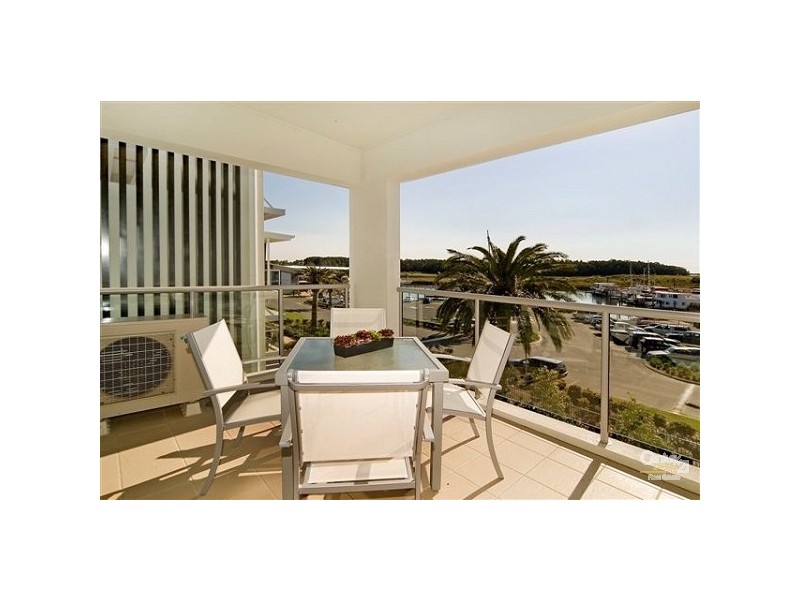 66 Sickle Avenue, Hope Island QLD 4212