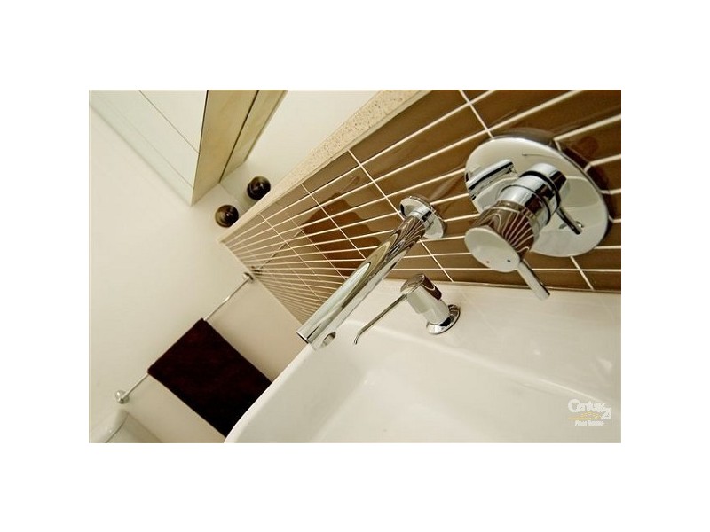 66 Sickle Avenue, Hope Island QLD 4212