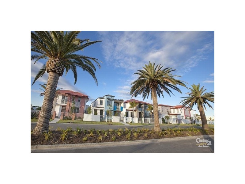 66 Sickle Avenue, Hope Island QLD 4212