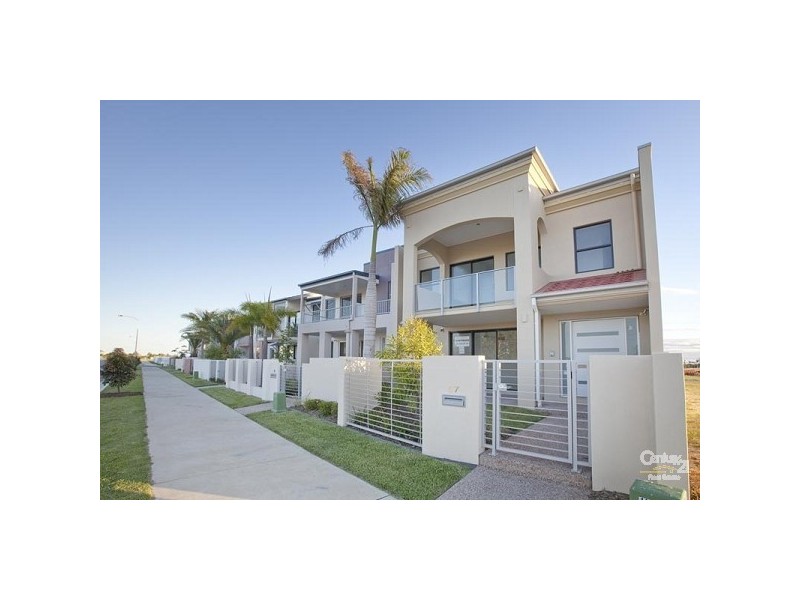 66 Sickle Avenue, Hope Island QLD 4212
