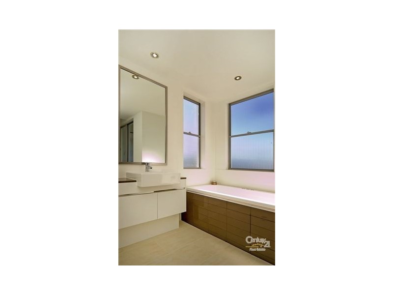 66 Sickle Avenue, Hope Island QLD 4212